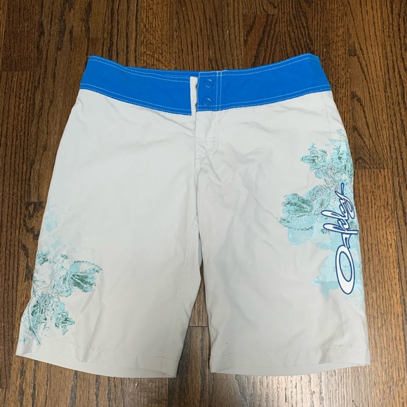 New Women’s Oakley Swim Shorts Size 2 - Picture 1 of 8